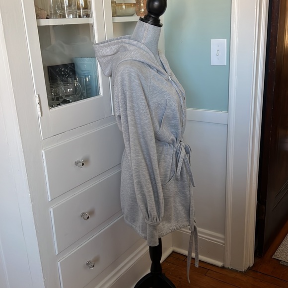 Norma Kamali Everlast gray sweatshirt hoodie dress Shacket with ties S - Picture 3 of 15